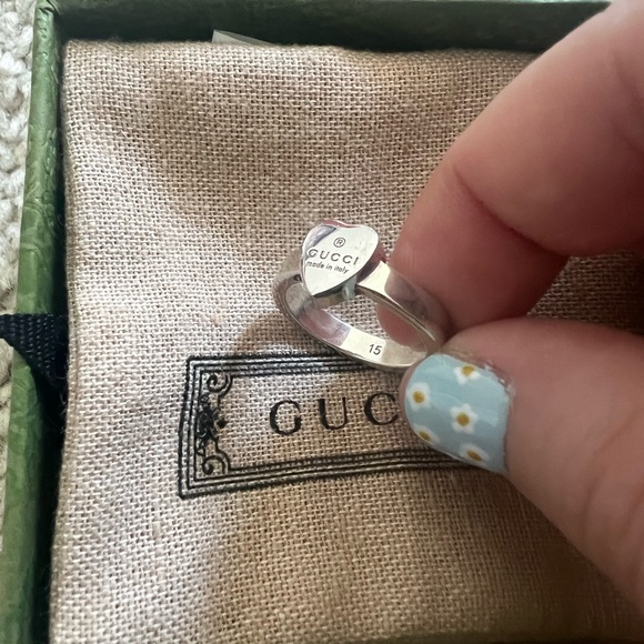 Gucci Heart Ring - Picture 4 of 6